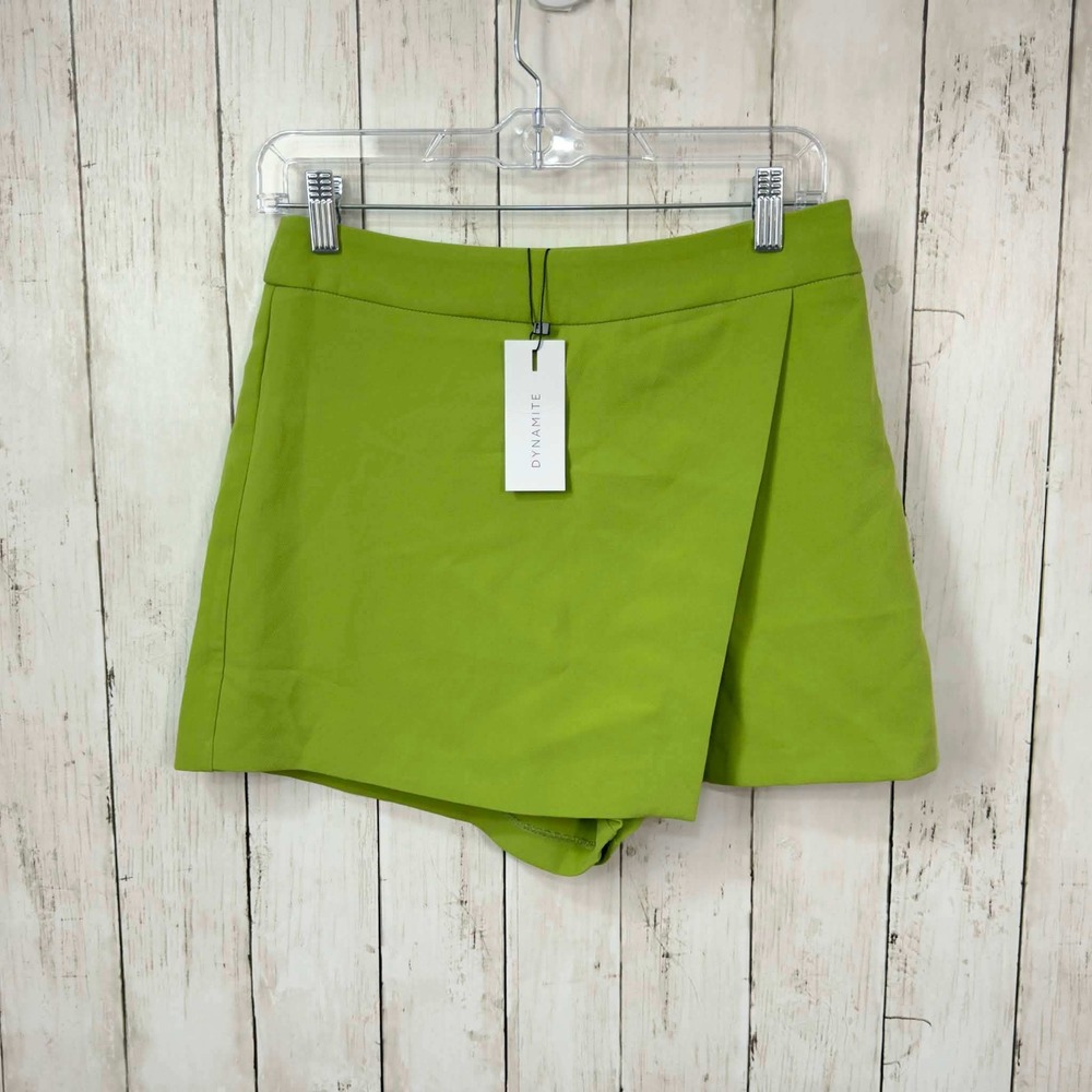 Dynamite‎ NWT Women's Green Wrap Front Mini Skirt Shorts Skort Size 4